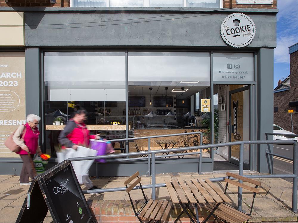 25-27 Broadway, Scunthorpe to rent Building Photo- Image 1 of 11