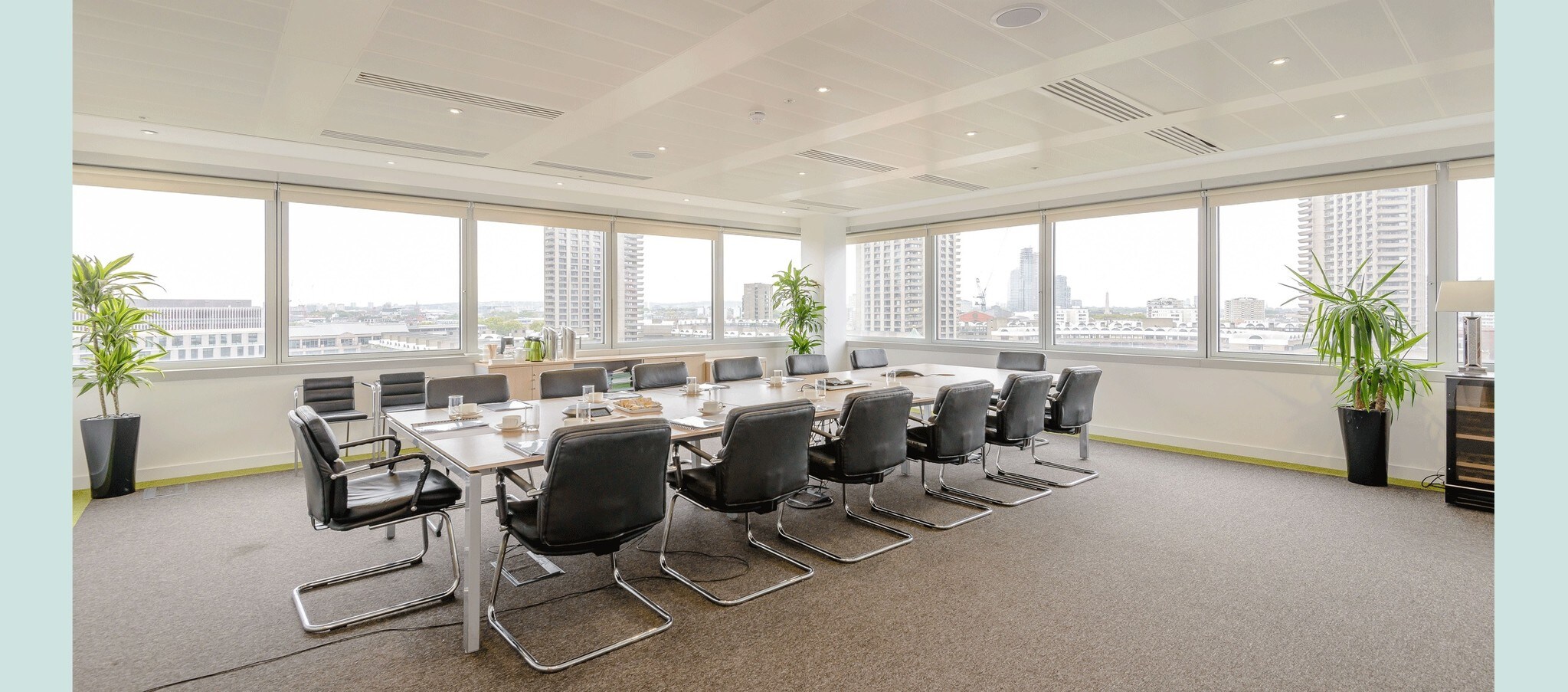 125 London Wall, London for sale Interior Photo- Image 1 of 1