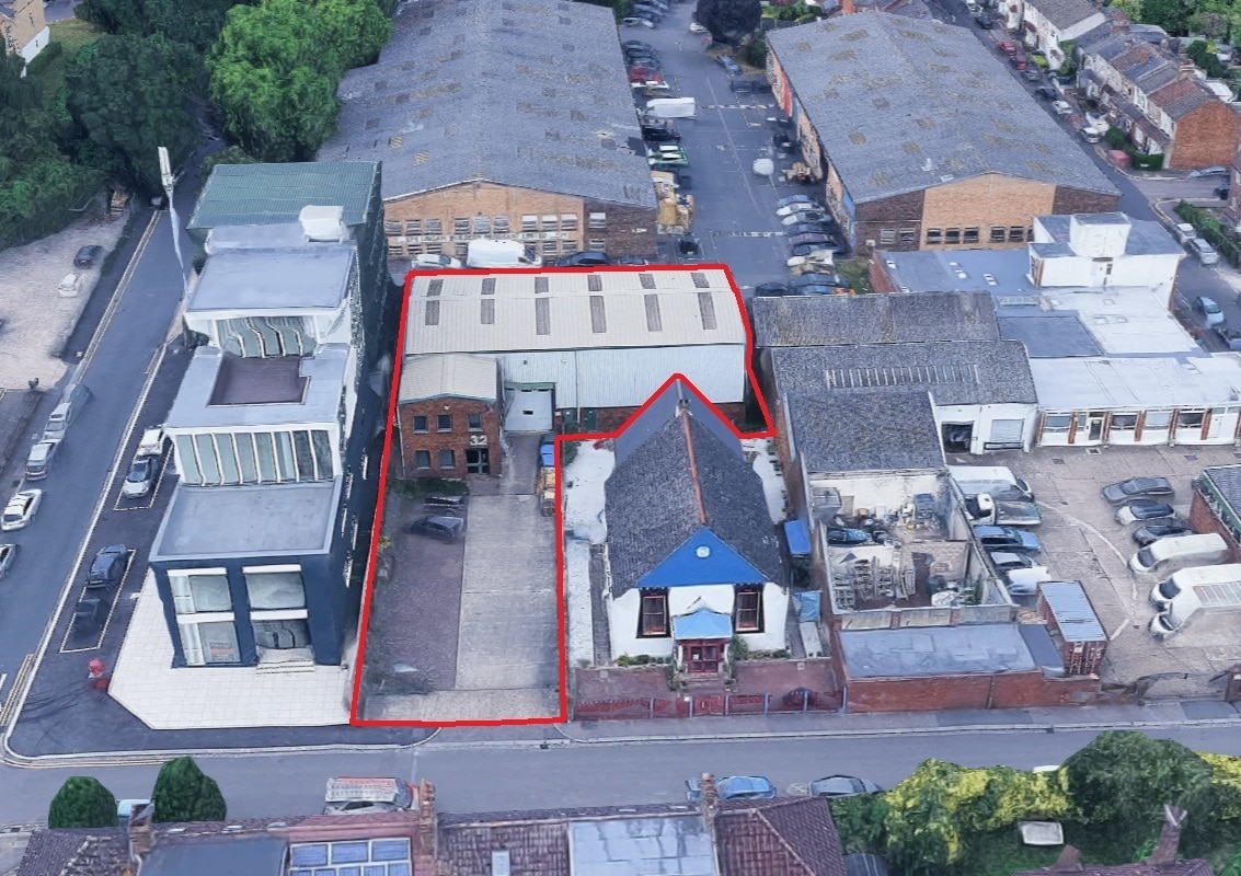 32 Henry Rd, Barnet for sale Building Photo- Image 1 of 23