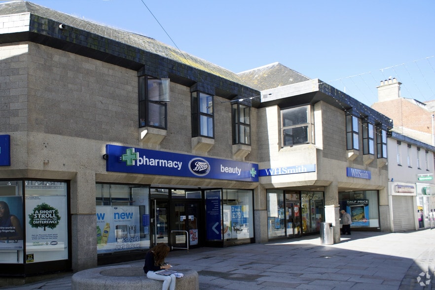 37-39 Fore St, St. Austell for sale - Primary Photo - Image 1 of 11