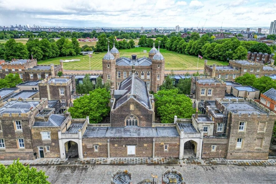 14 Napoleon Ln, London for sale - Primary Photo - Image 1 of 1