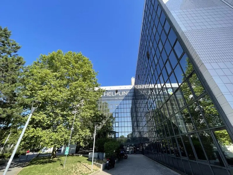 171 Avenue Georges Clemenceau, Nanterre to rent - Building Photo - Image 2 of 66