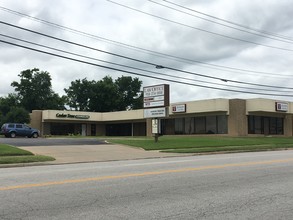 202 S Cedar St, Owasso, OK for sale Building Photo- Image 1 of 1