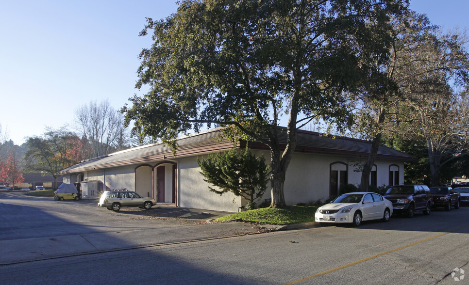 225-231 Technology Cir, Scotts Valley, CA for rent - Primary Photo - Image 1 of 5