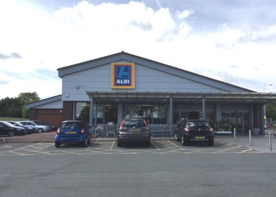 Dene Dr, Winsford for sale Primary Photo- Image 1 of 1