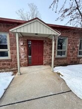 21 Ensign Dr, Avon, CT to rent Interior Photo- Image 2 of 6