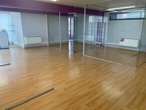 Office in El Masnou, Barcelona to rent Interior Photo- Image 1 of 11