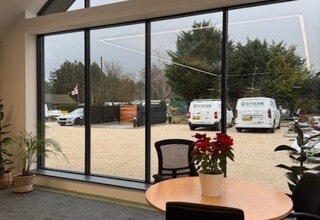 Hollom Down, Salisbury to rent Interior Photo- Image 1 of 2