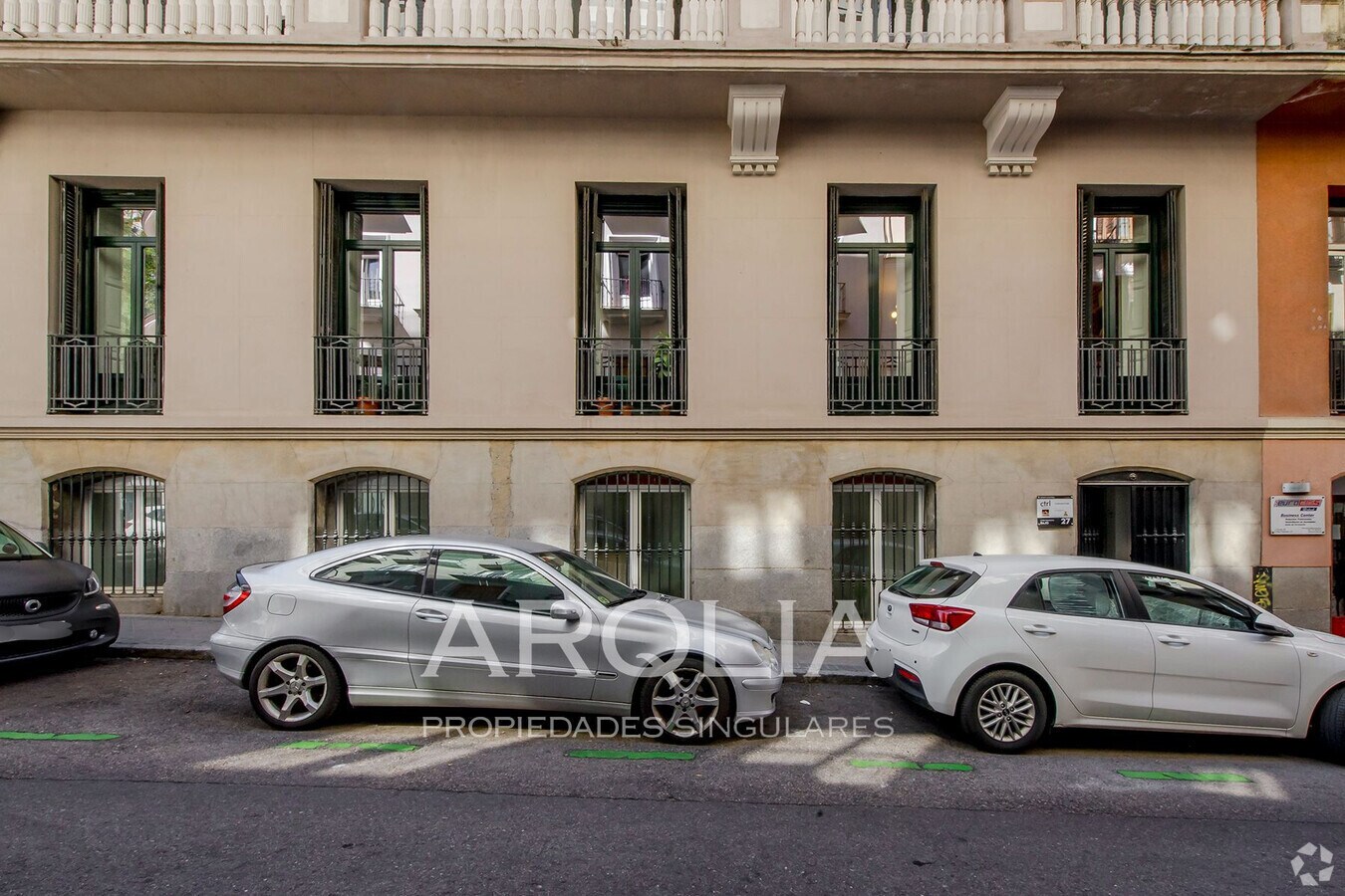 Madrid, MAD 28008 - Unit Puerta 05 - - Interior Photo - Image 1 of 25