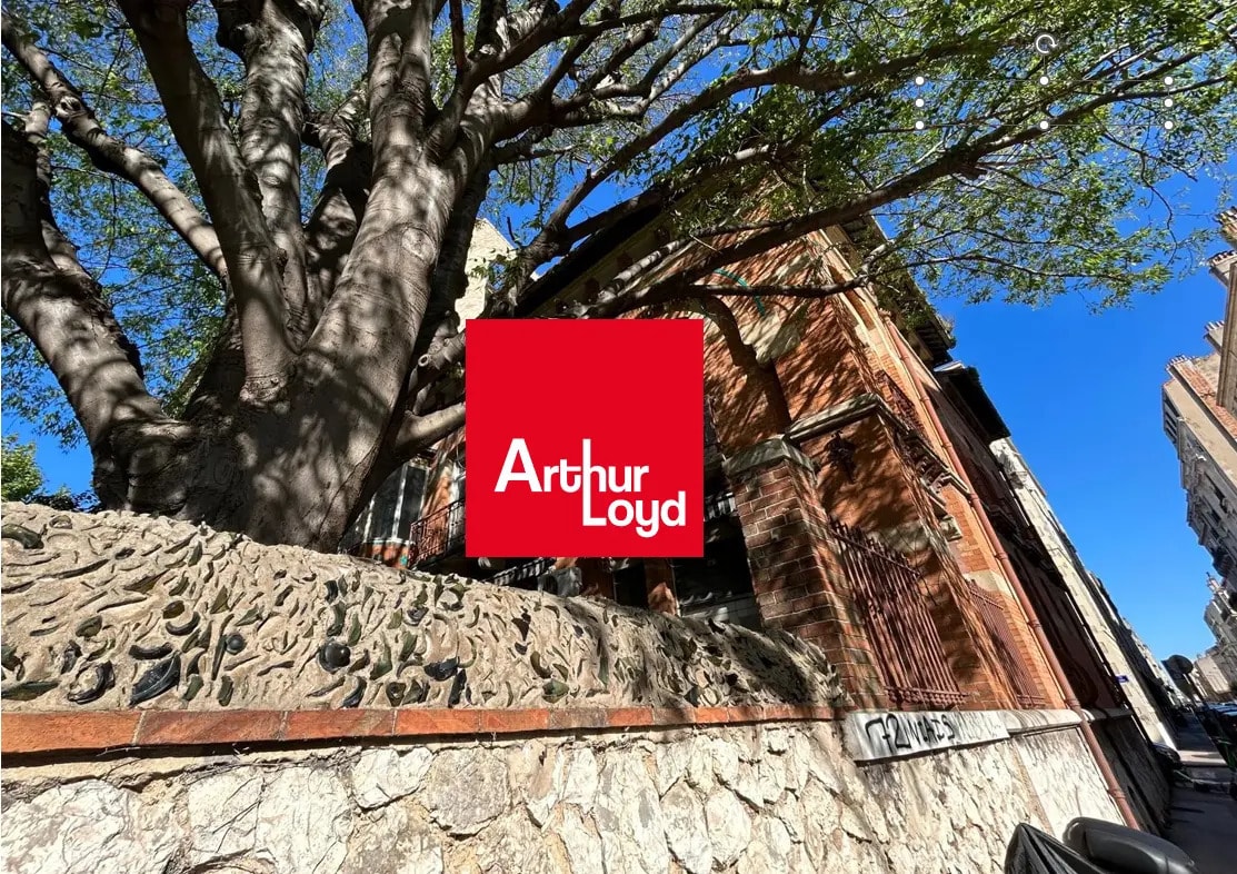 Office in Marseille to rent Building Photo- Image 1 of 10