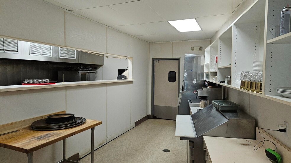 1650 W Bakerview Rd, Bellingham, WA to rent - Building Photo - Image 2 of 10