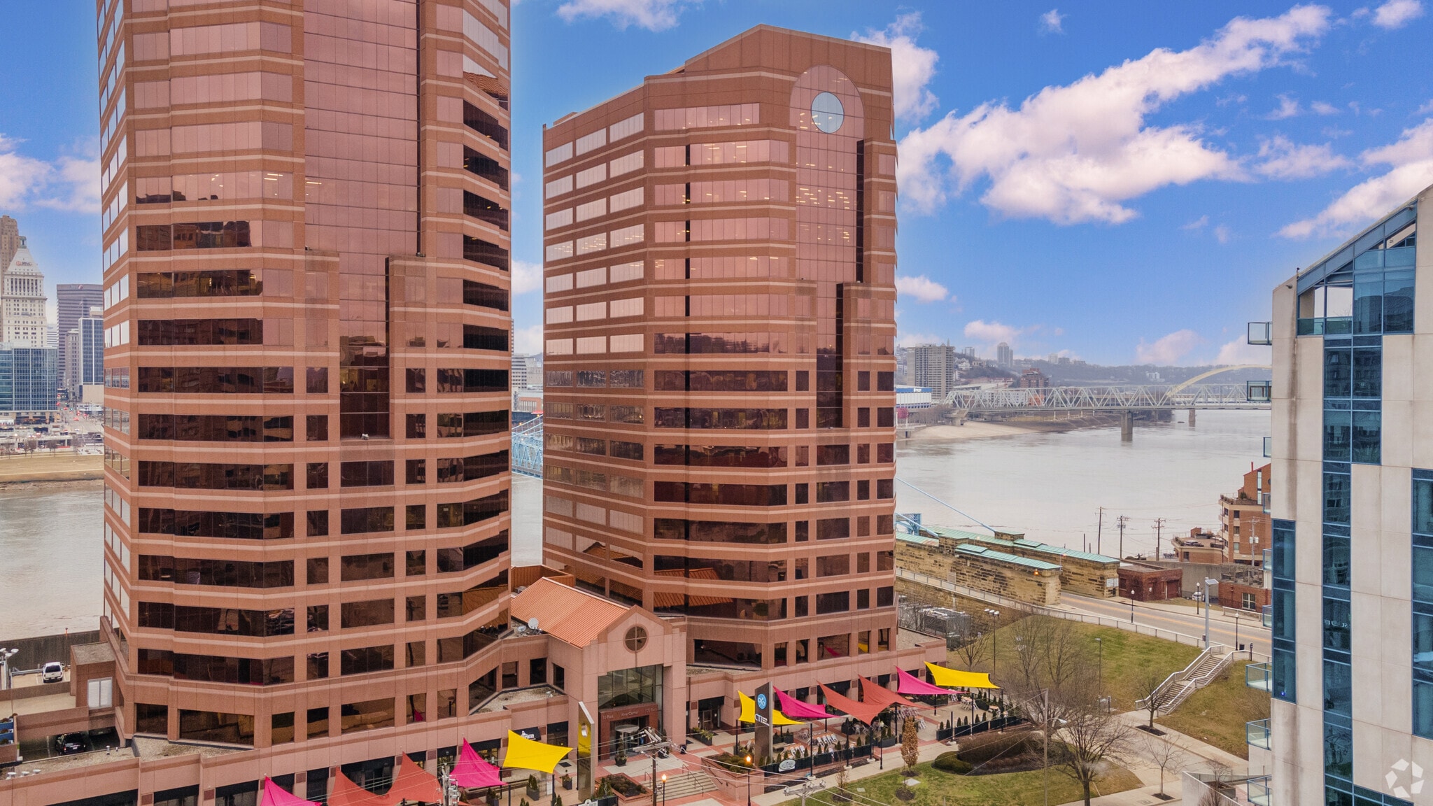 100 E Rivercenter Blvd, Covington, KY to rent Primary Photo- Image 1 of 6