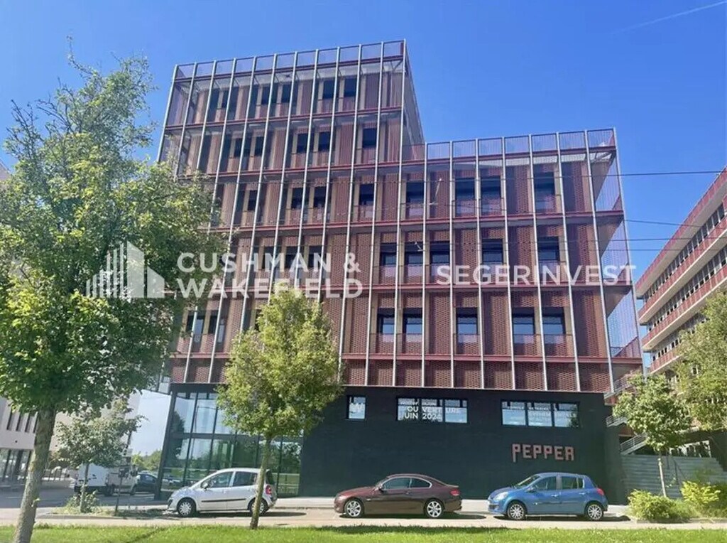 Location Bureaux 105 m² - Photo 1