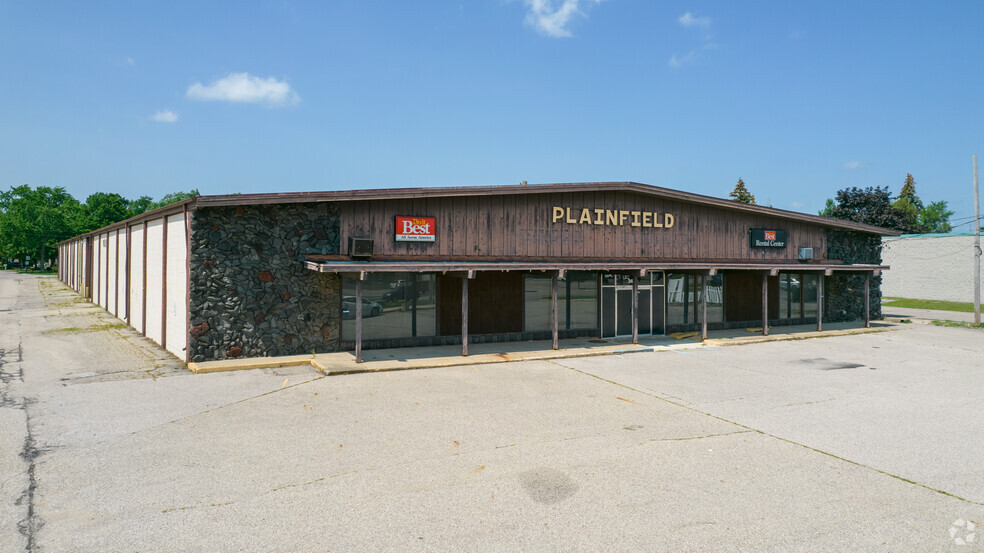 3669 Plainfield Ave NE, Grand Rapids, MI for rent - Primary Photo - Image 1 of 4