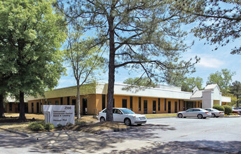 2598 Corporate Ave E, Memphis, TN for rent Building Photo- Image 1 of 6