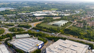 Bath Rd, Reading to rent Building Photo- Image 1 of 2