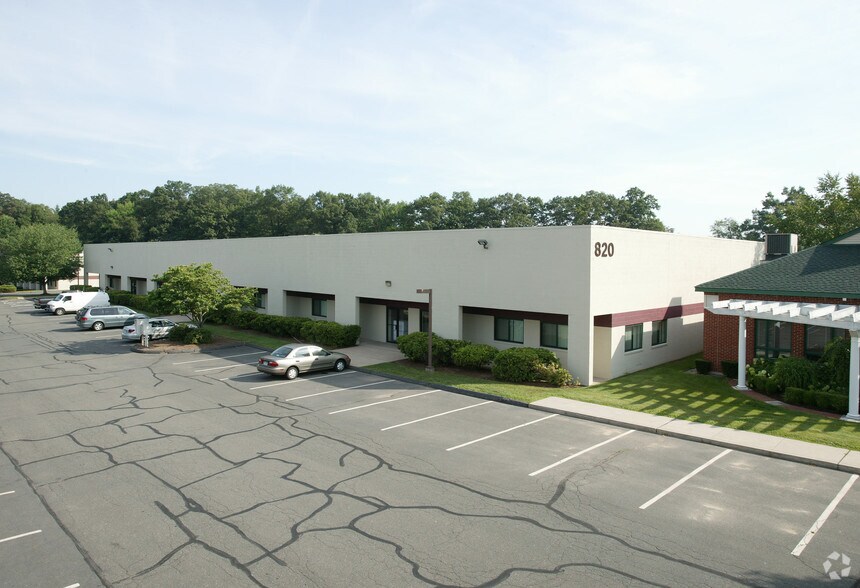 820 Prospect Hill Rd, Windsor 06095 UK