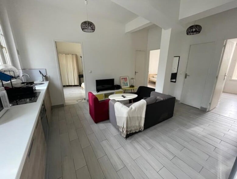 Office in Issy-les-Moulineaux to rent - Interior Photo - Image 3 of 10