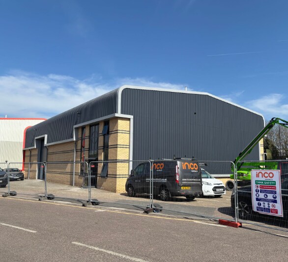 Dundee Way, Enfield for sale - Building Photo - Image 1 of 1