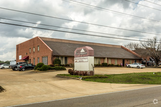 3004-3018 Cliff Gookin Blvd, Tupelo, MS for sale Primary Photo- Image 1 of 1