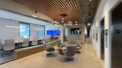 732 W Randolph St, Chicago, IL to rent - Commercial Listing Video