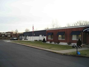 126 S Turnpike Rd, Wallingford, CT for rent Building Photo- Image 1 of 5