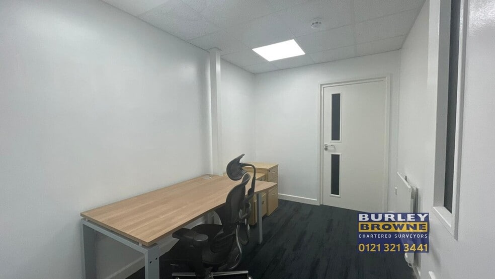 Units 4-6 Claymore, Tamworth to rent - Building Photo - Image 2 of 11