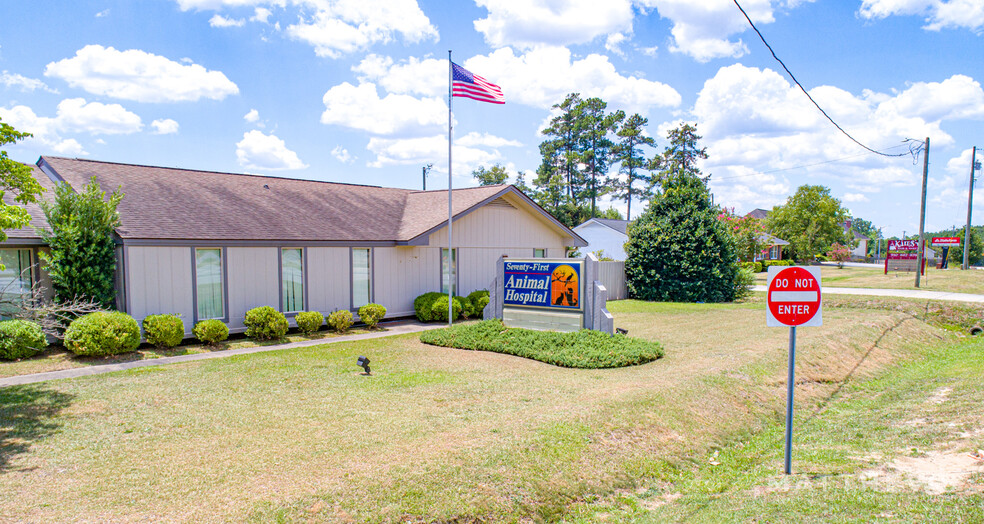 7103 Raeford Rd, Fayetteville, NC for sale - Building Photo - Image 1 of 1