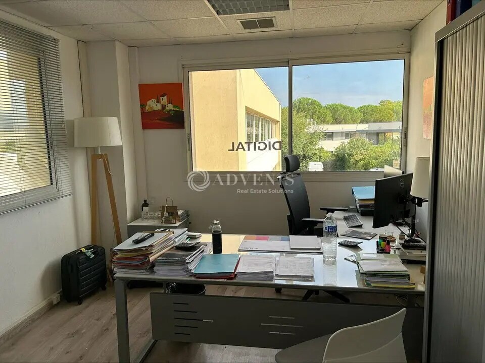 Office in Baillargues for sale Interior Photo- Image 1 of 7