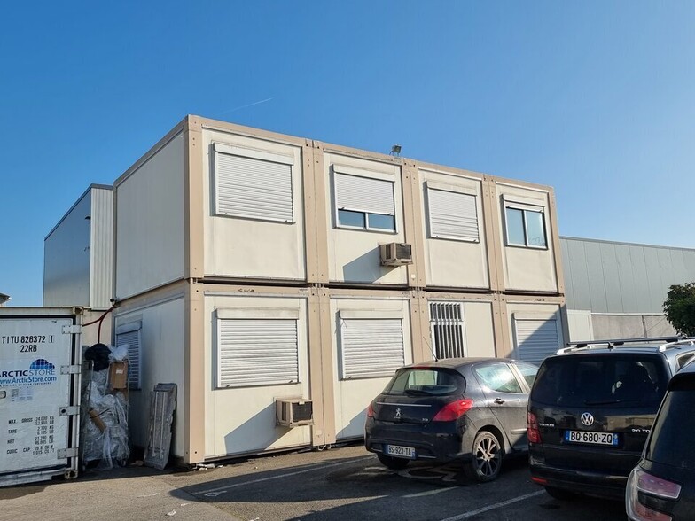 Office in Pantin to rent - Building Photo - Image 3 of 5