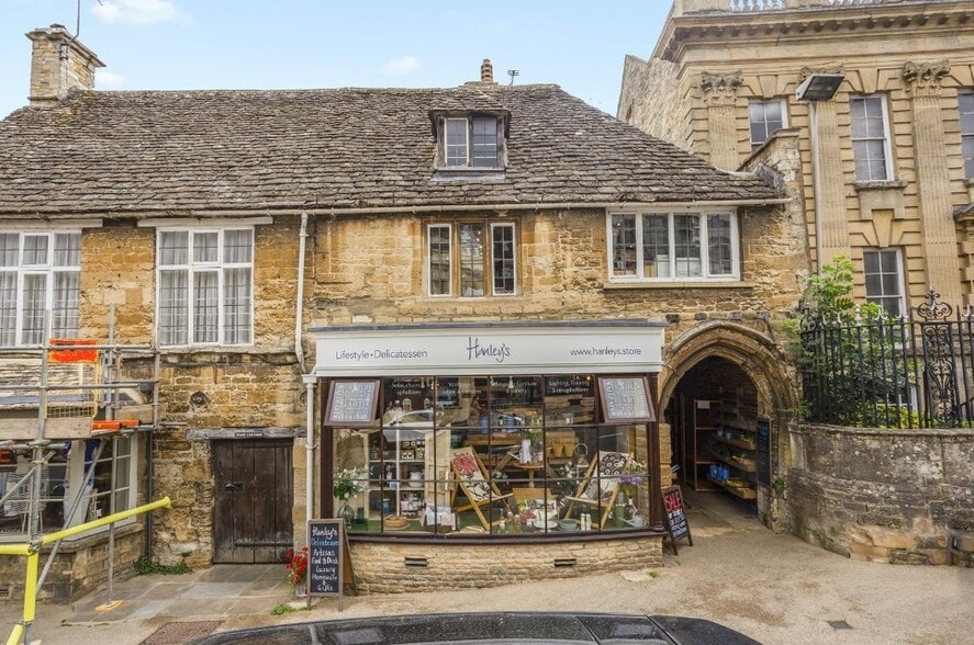 33 High St, Burford for sale - Primary Photo - Image 1 of 1