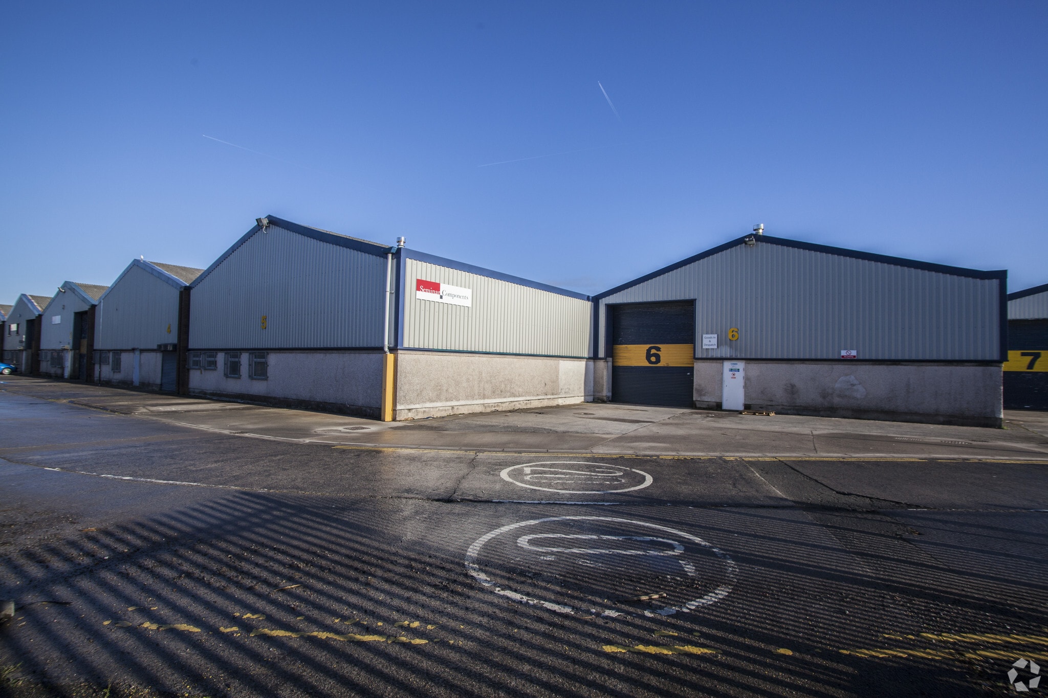 Carmarthen Rd, Swansea to rent Primary Photo- Image 1 of 3