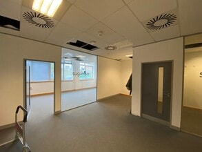 91-99 New London Rd, Chelmsford to rent Interior Photo- Image 2 of 6