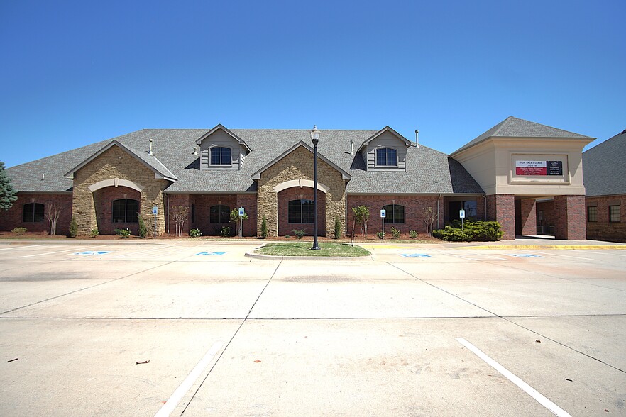 1468 N Mustang Rd, Mustang, OK for rent - Building Photo - Image 1 of 15