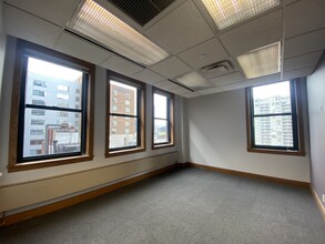 500 N Dearborn St, Chicago, IL for rent Interior Photo- Image 2 of 10