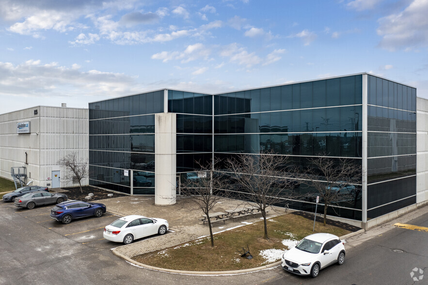 835 Intermodal Dr, Brampton, ON for rent - Primary Photo - Image 1 of 3