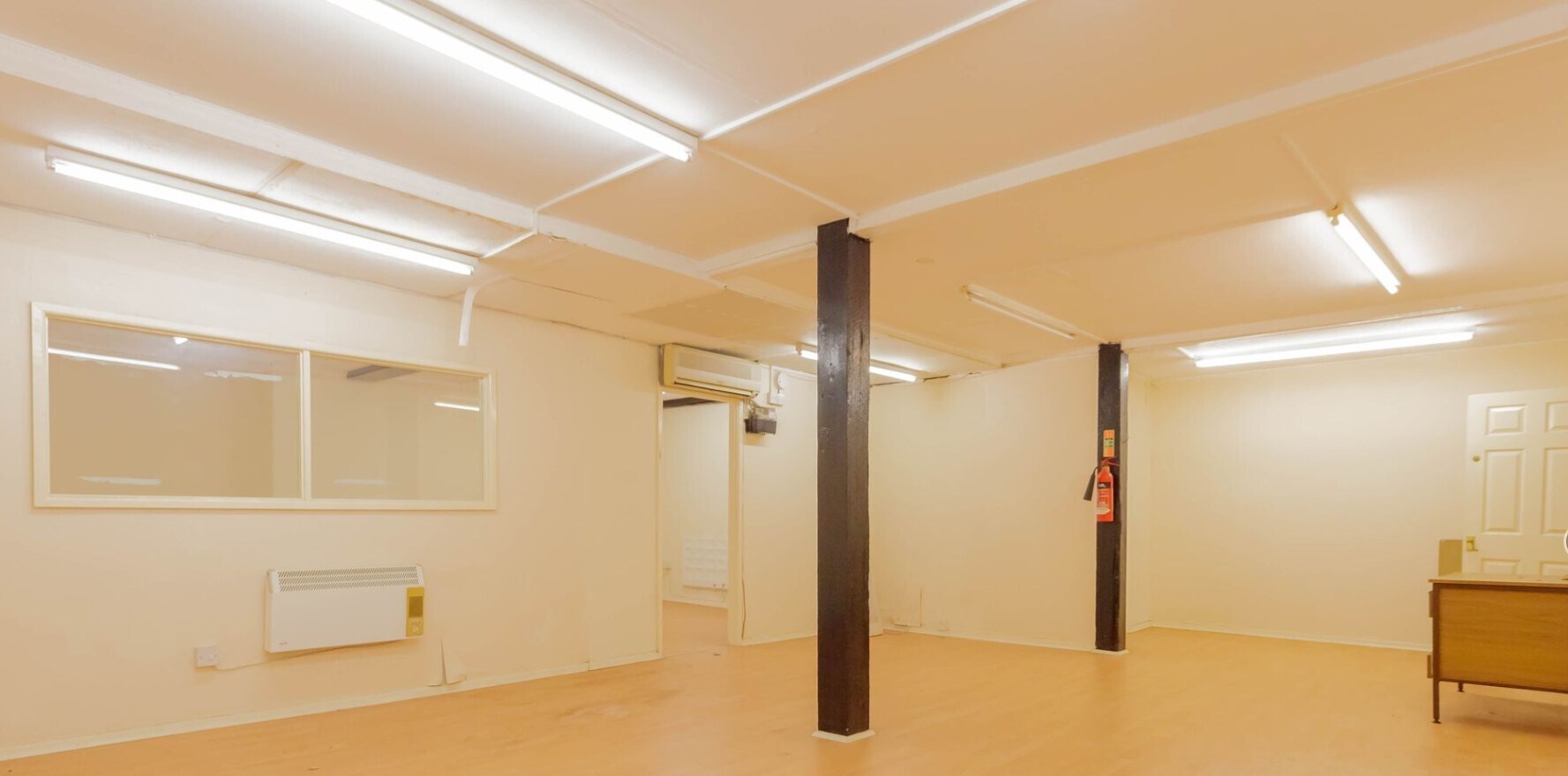 West Market St, Newport for sale Interior Photo- Image 1 of 1