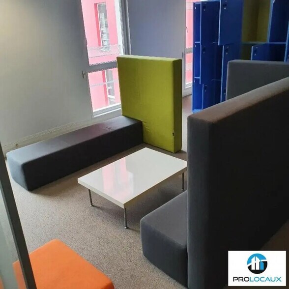 Office in Grenoble to rent - Interior Photo - Image 3 of 22