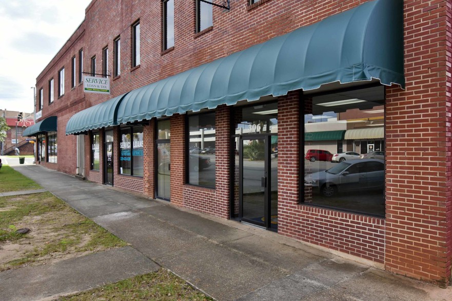 304 W Broad Ave, Albany, GA for rent - Primary Photo - Image 1 of 15