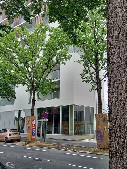 77 Rue De La Perverie, Nantes to rent - Building Photo - Image 2 of 12