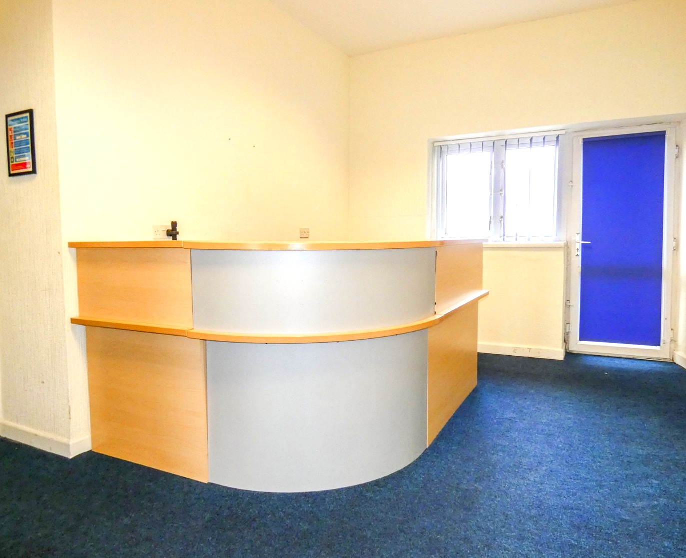 56 Station Rd, Port Talbot to rent Interior Photo- Image 1 of 6