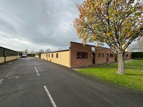 Warpsgrove Ln, Chalgrove to rent Building Photo- Image 2 of 3