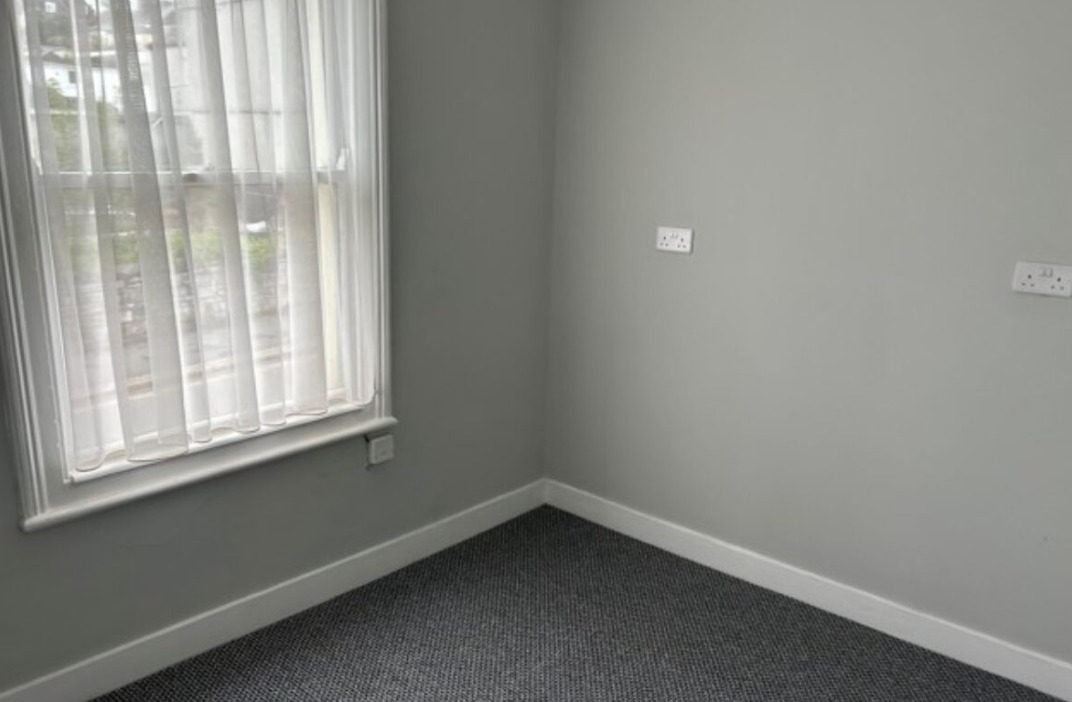 1A Wilton St, Plymouth for rent Interior Photo- Image 1 of 4