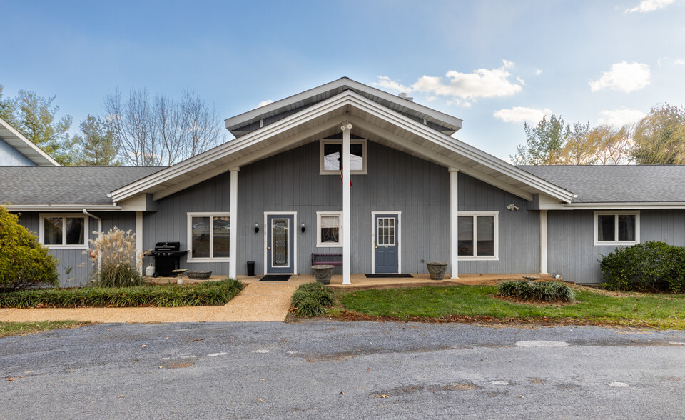 218 Mill Rd, Woodstock, VA for sale - Building Photo - Image 1 of 98