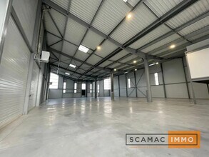 Industrial in Limeil-Brévannes to rent Building Photo- Image 1 of 5