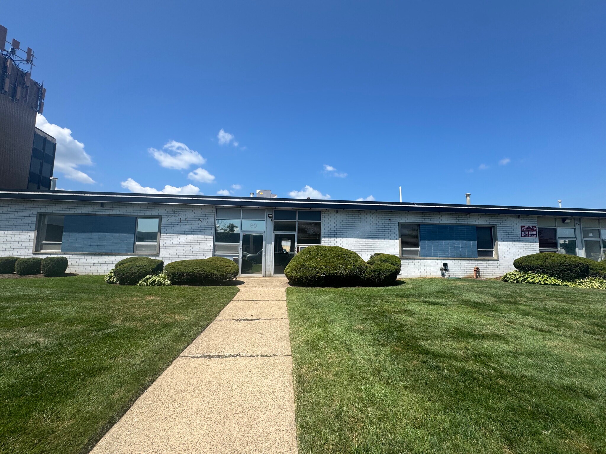 78-102 E Industry Ct, Deer Park, NY to rent Building Photo- Image 1 of 9