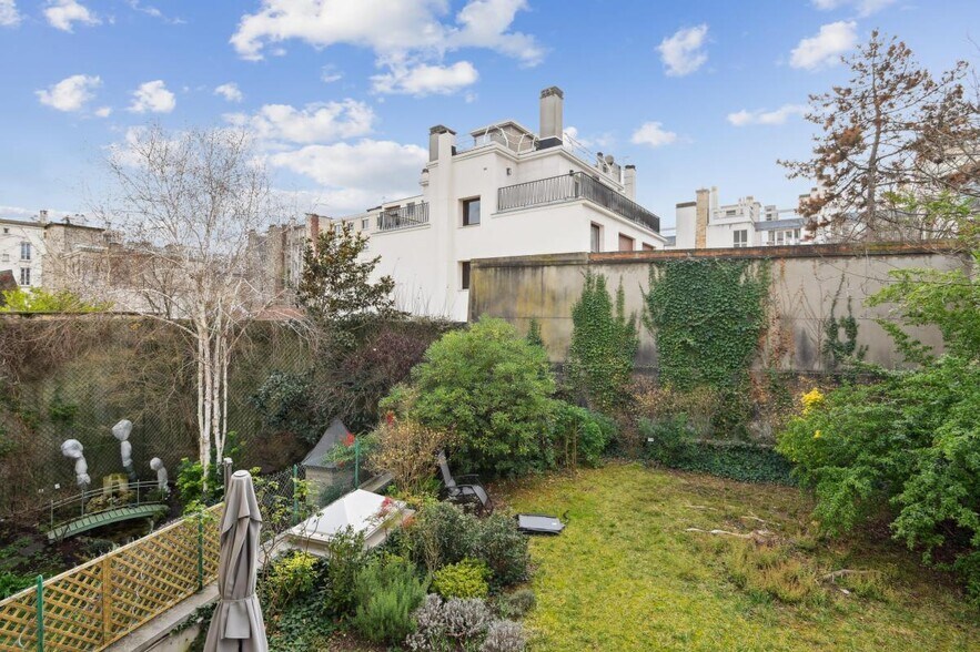 Office in Neuilly-sur-Seine for sale - Building Photo - Image 3 of 3