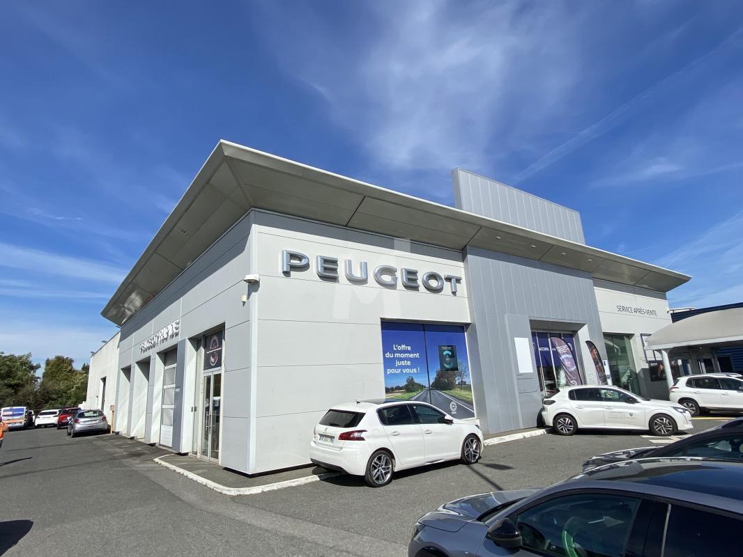 Retail in Corbeil-Essonnes to rent Building Photo- Image 1 of 10