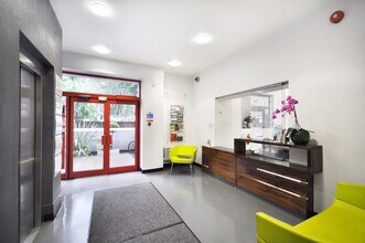434-436 Essex Rd, London to rent Interior Photo- Image 1 of 2