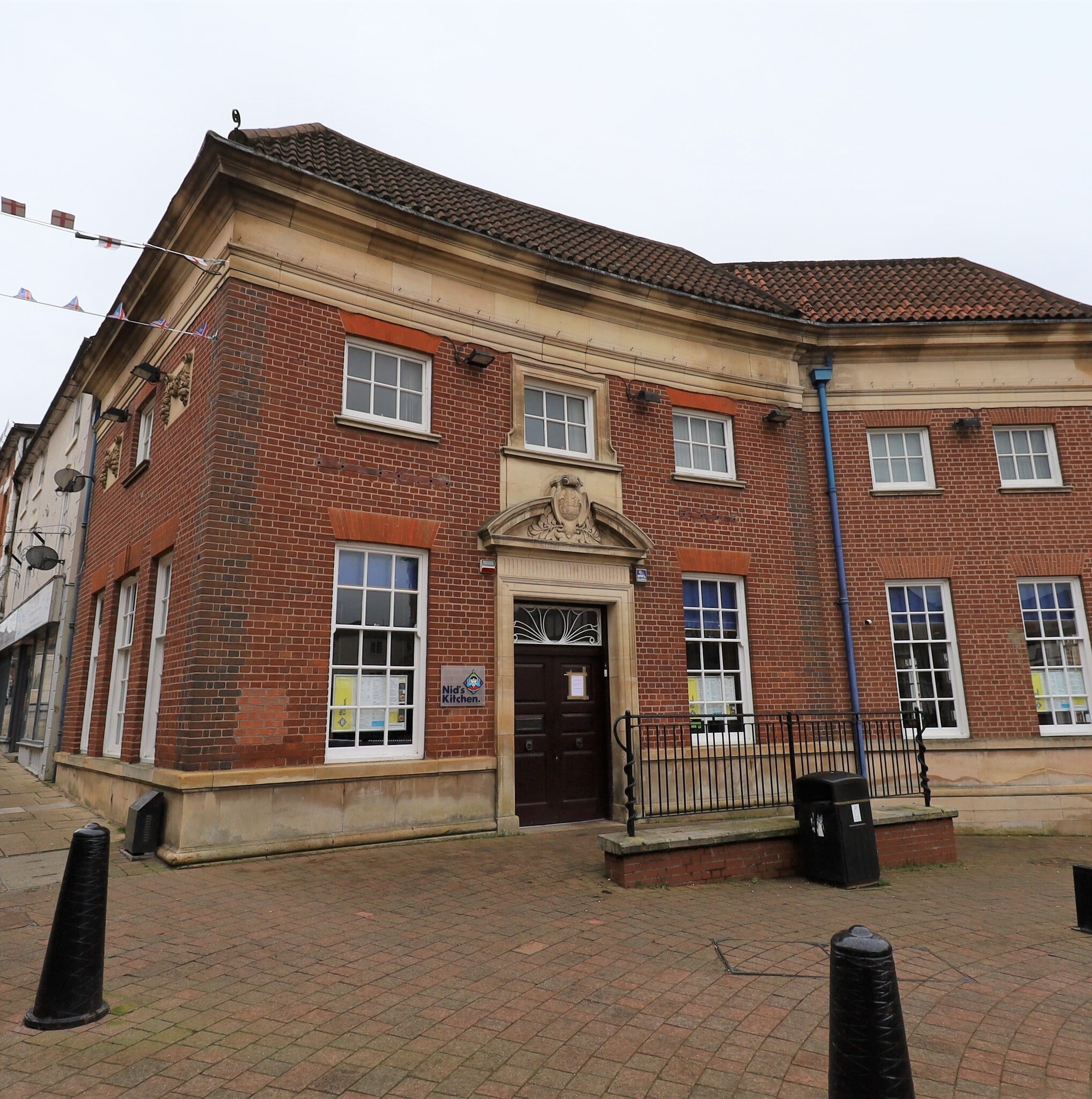 10 The Borough, Hinckley to rent Building Photo- Image 1 of 5